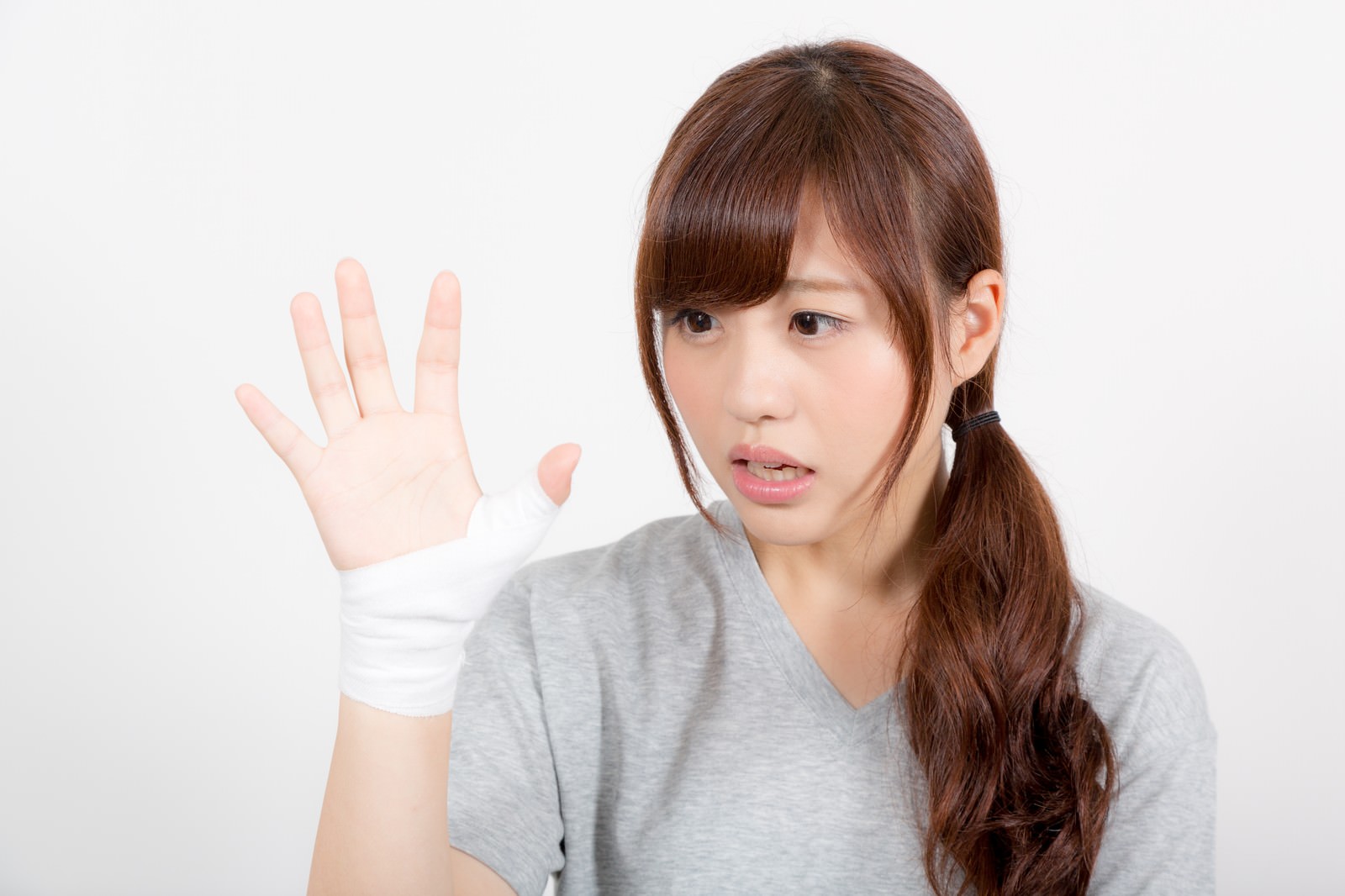 人身事故にしたい女子。モデル:河村友歌
